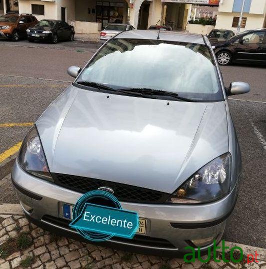 2004' Ford Focus photo #2