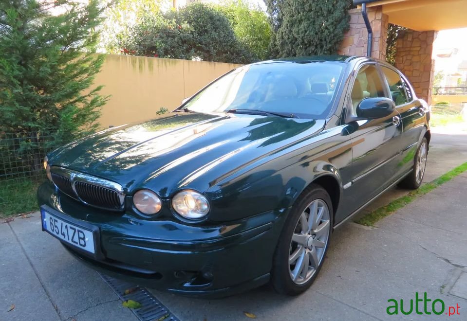 2004' Jaguar X-Type photo #1