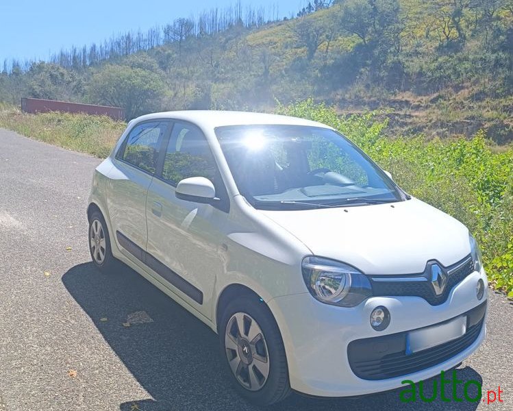 2019' Renault Twingo 1.0 Sce Limited photo #2