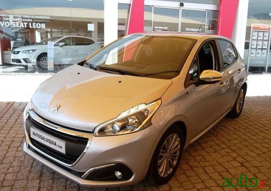 2016' Peugeot 208 1.6 Bluehdi Style photo #1