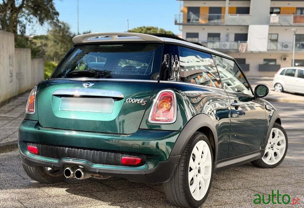 2009' MINI Coupé photo #2