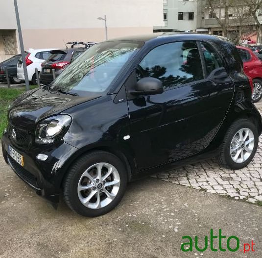 2017' Smart Fortwo photo #3