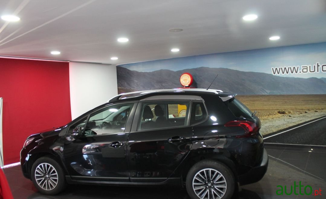 2019' Peugeot 2008 photo #4