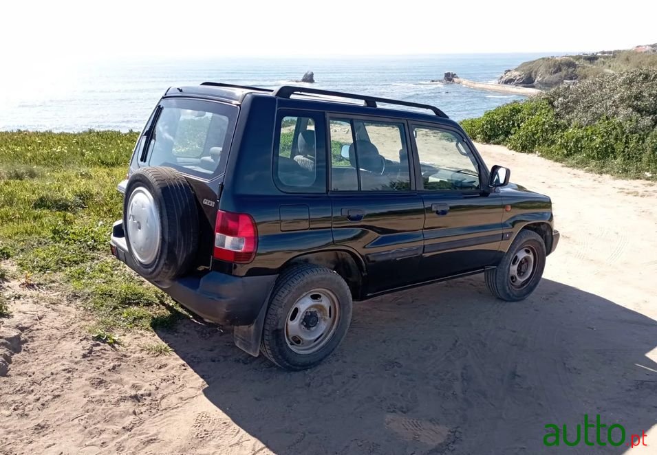 2001' Mitsubishi Pajero Pinin photo #1