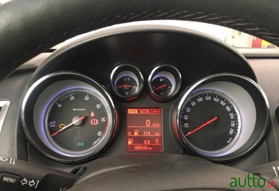 2013' Opel Astra Sports Tourer photo #5