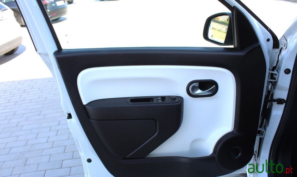 2019' Renault Twingo photo #5