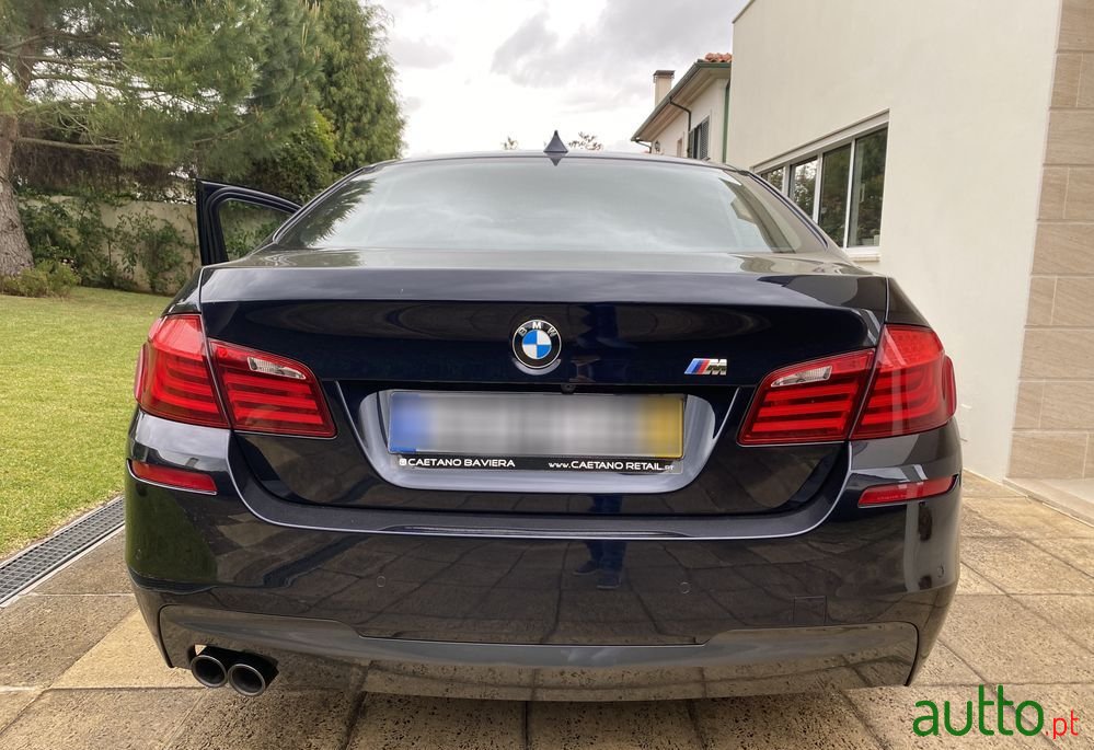 2013' BMW 520 D Pack M Auto photo #2