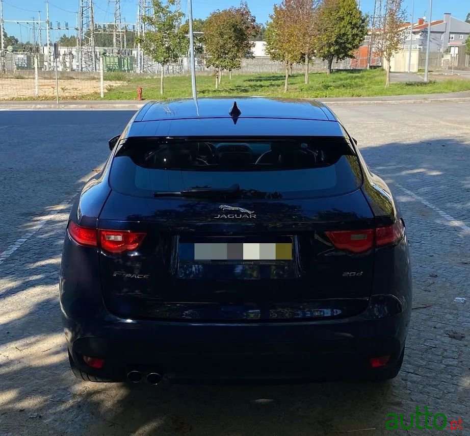 2016' Jaguar F-Pace photo #4