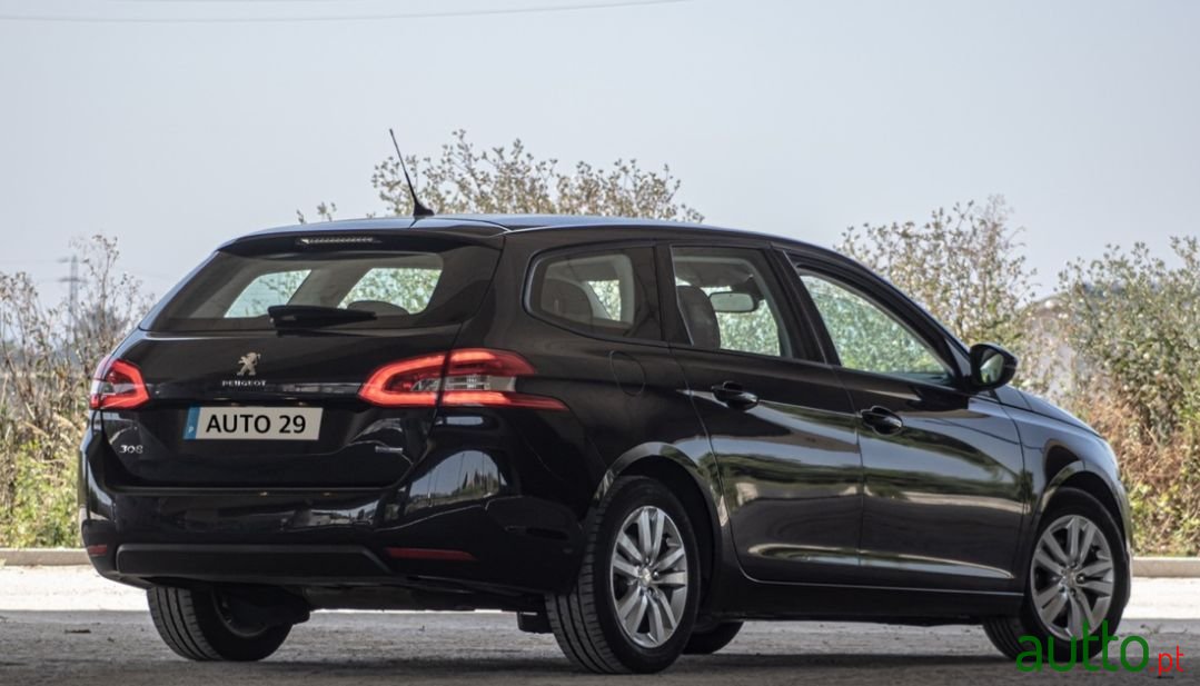 2016' Peugeot 308 Sw photo #2
