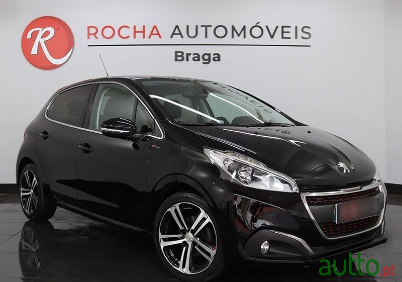 2015' Peugeot 208 photo #3