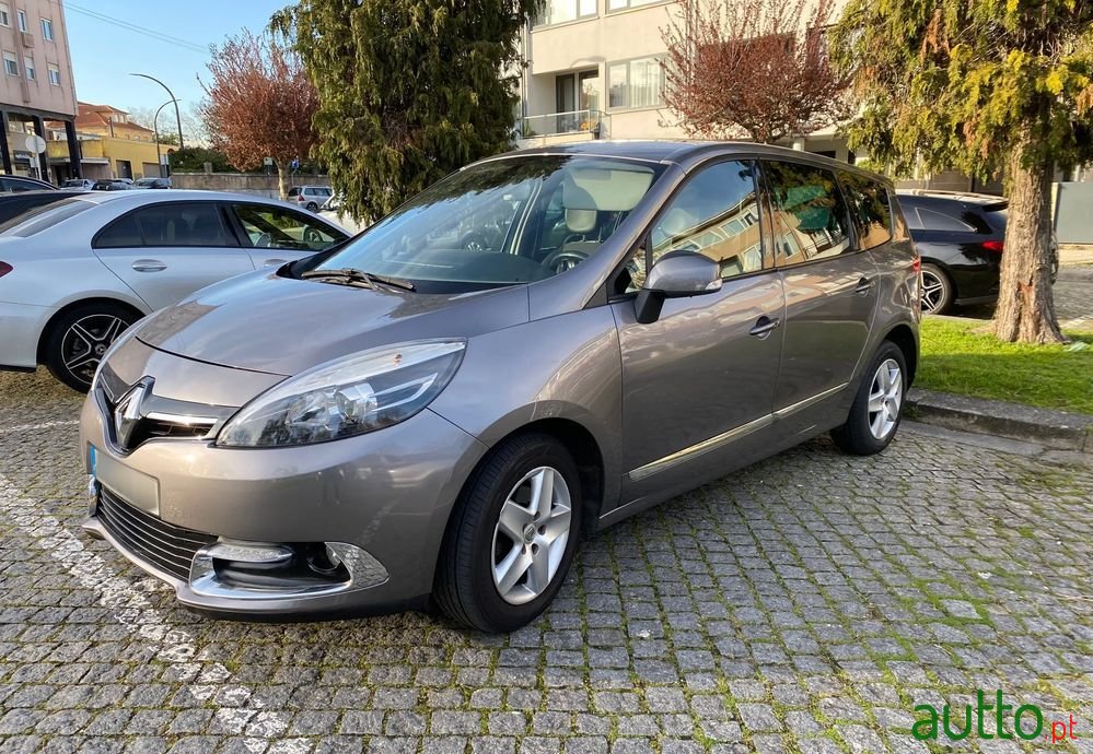 2016' Renault Grand Scenic photo #1