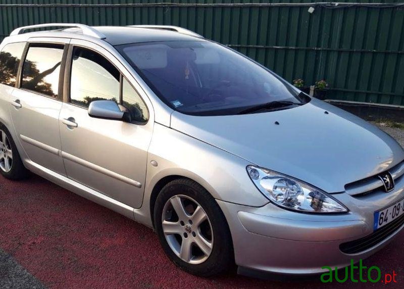 2002' Peugeot 307 Sw photo #1