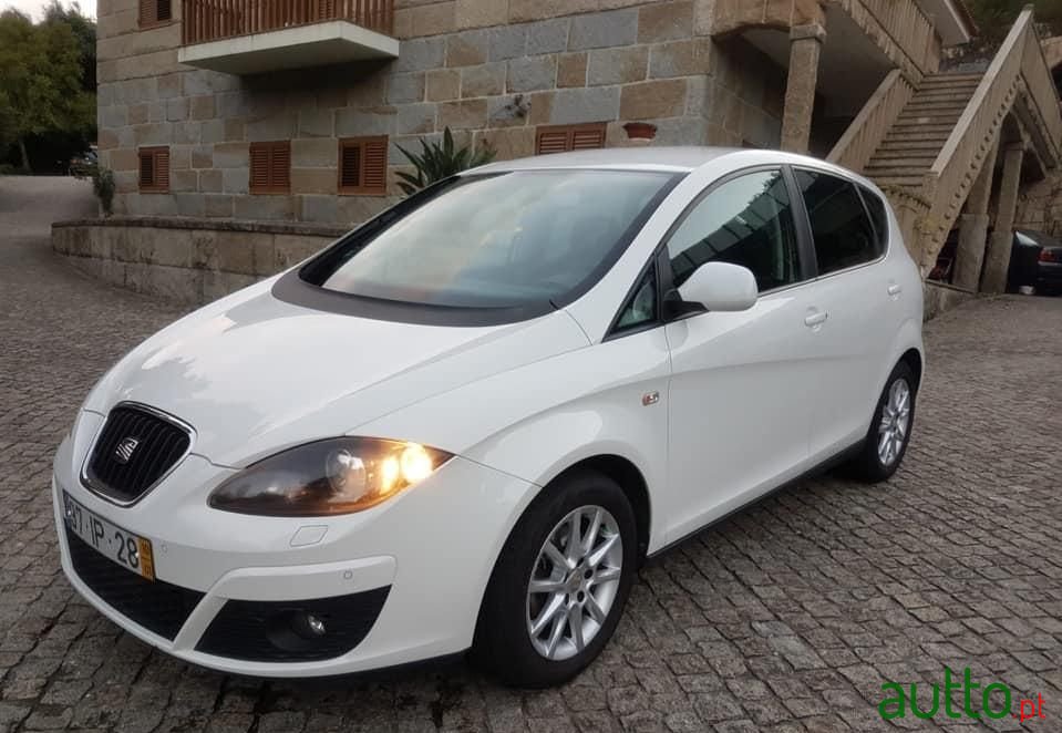 2010' SEAT Altea photo #2