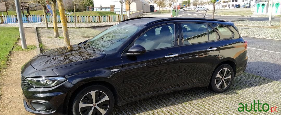 2018' Fiat Tipo Station Wagon photo #2