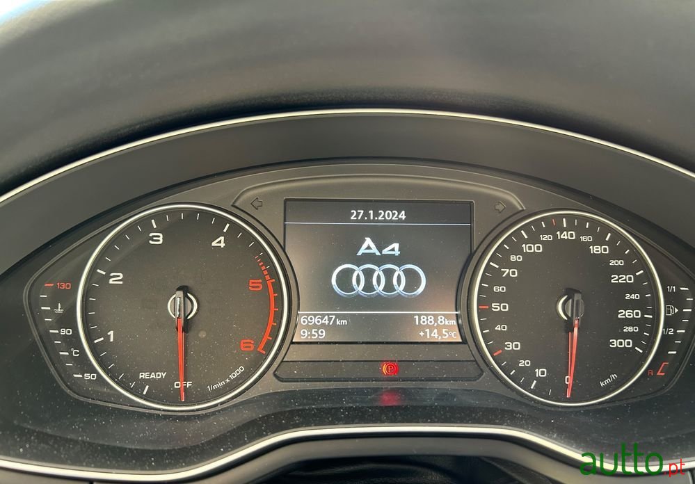 2016' Audi A4 Avant photo #2