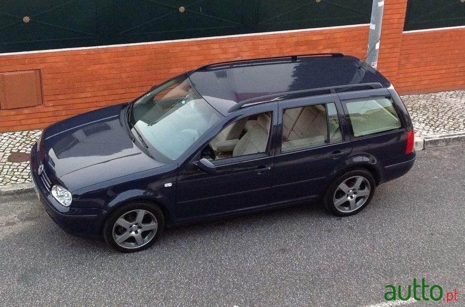 2002' Volkswagen Golf Variant photo #1