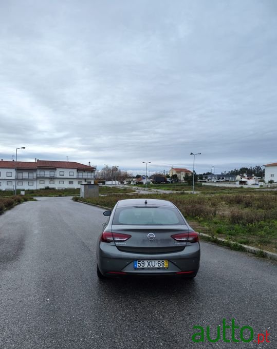 2019' Opel Insignia photo #2