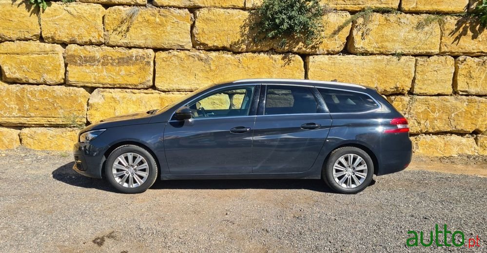 2020' Peugeot 308 Sw photo #3