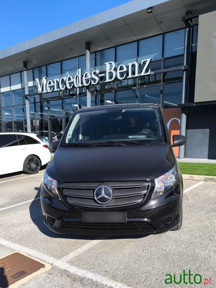 2023' Mercedes-Benz Vito Tourer photo #2