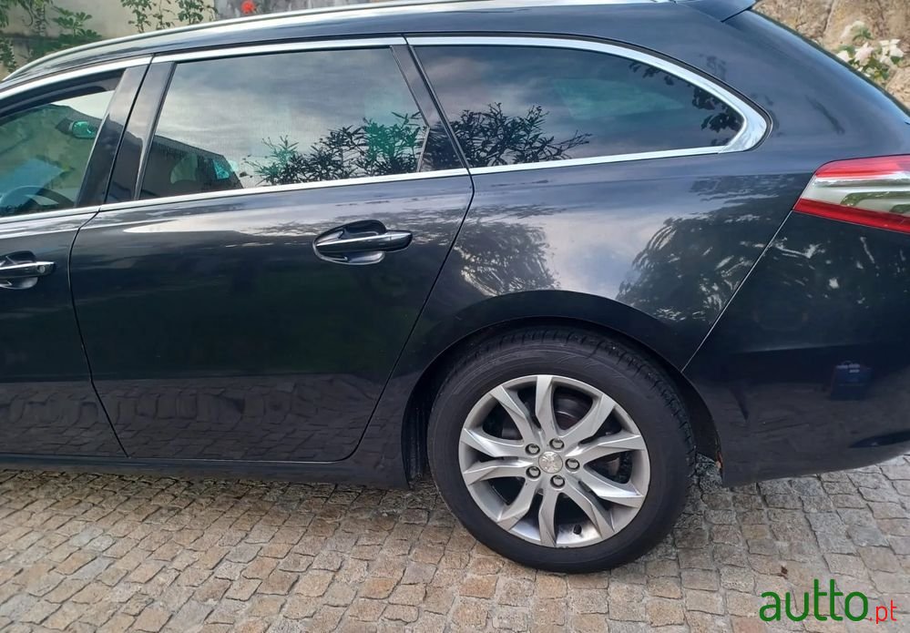 2014' Peugeot 508 Sw photo #3