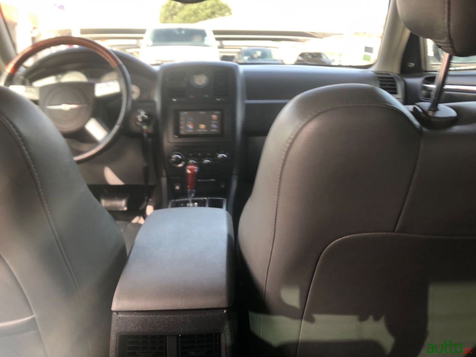 2004' Chrysler 300 photo #6