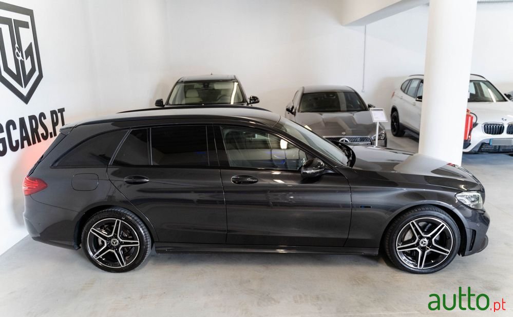 2020' Mercedes-Benz C 300 De Amg Line photo #2