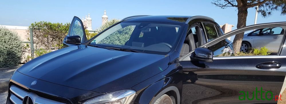 2016' Mercedes-Benz GLA 220 photo #4