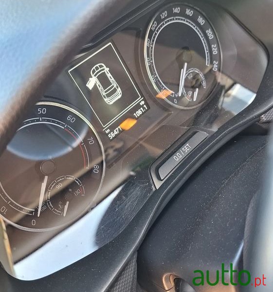 2021' Skoda Kamiq 1.0 Tsi Ambition photo #6