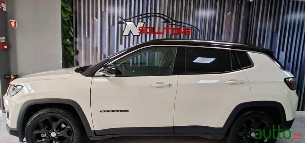 2019' Jeep Compass photo #4