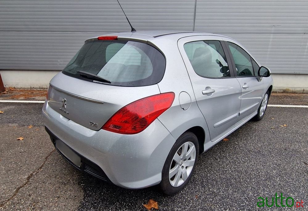 2011' Peugeot 308 photo #4