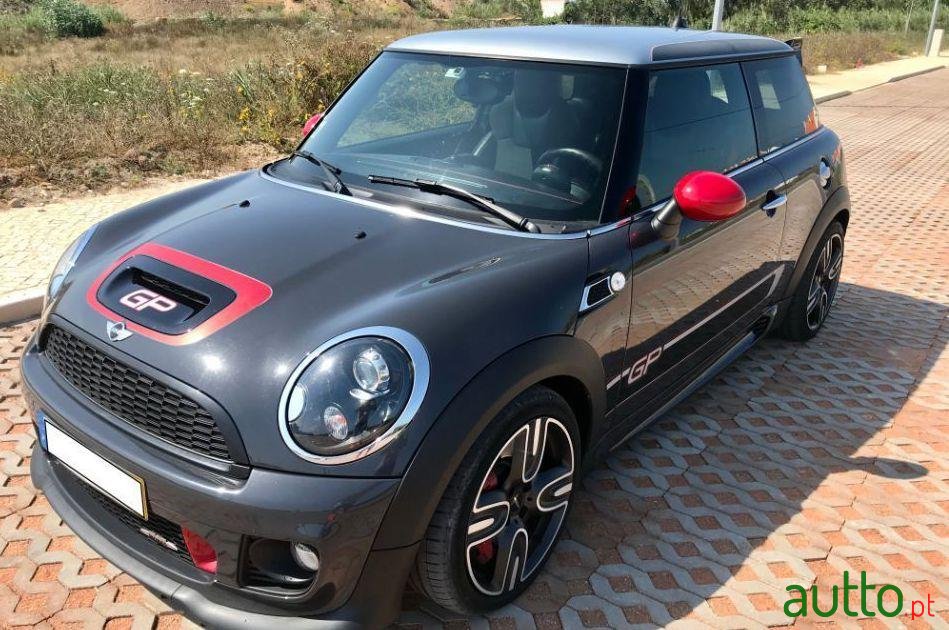 2012' MINI John Cooper Works photo #1