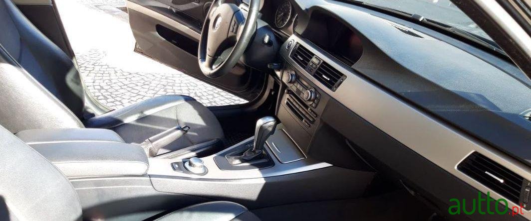 2008' BMW 320 photo #1