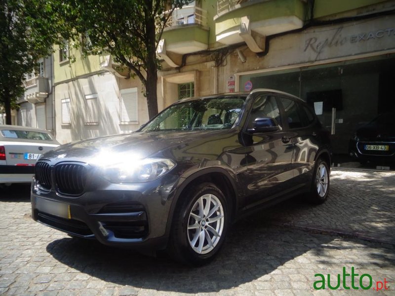 2019' BMW X3 20 D Xdrive Advantage photo #1