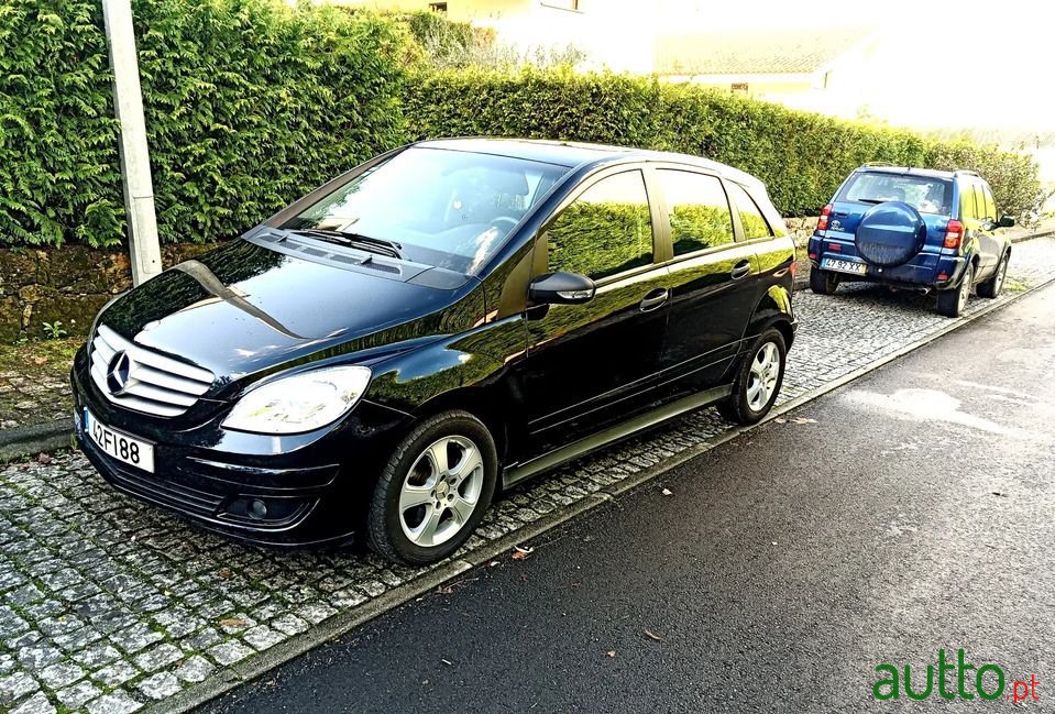 2007' Mercedes-Benz B-180 photo #3