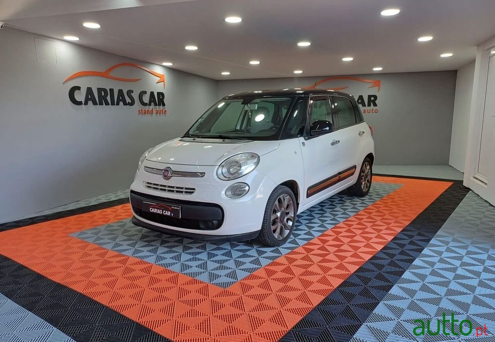 2013' Fiat 500L photo #1