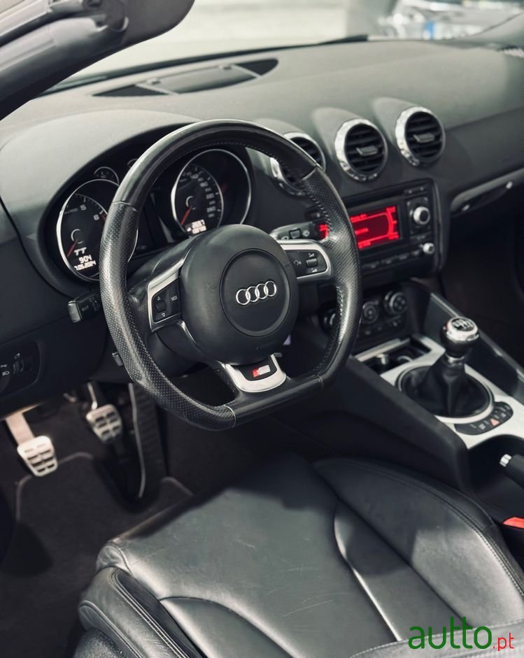 2010' Audi TT Roadster photo #6