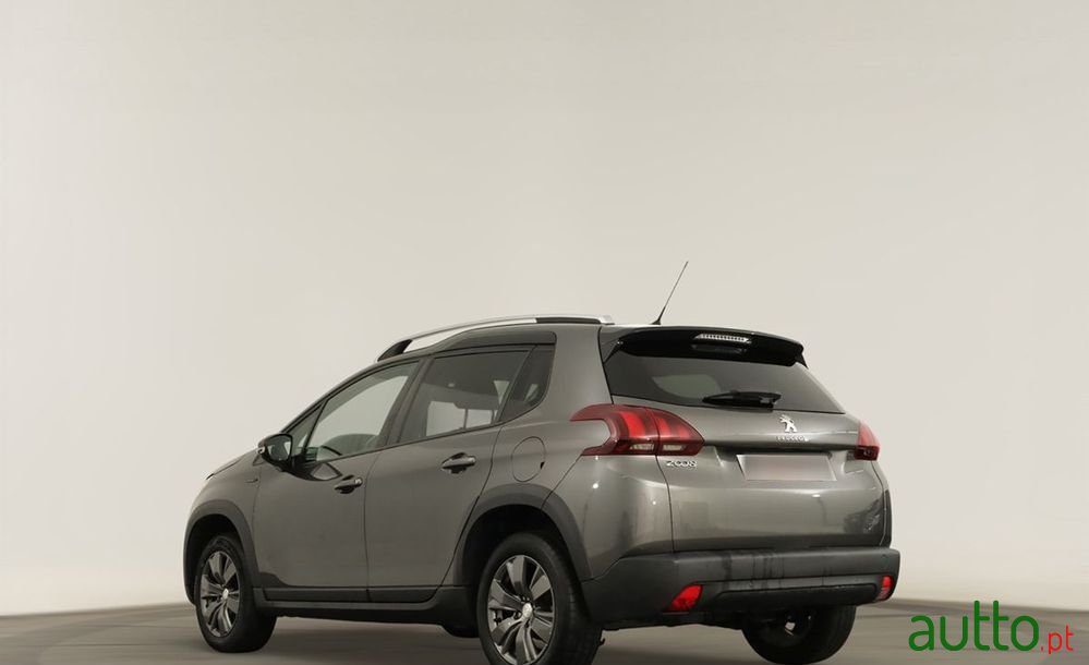 2019' Peugeot 2008 photo #3