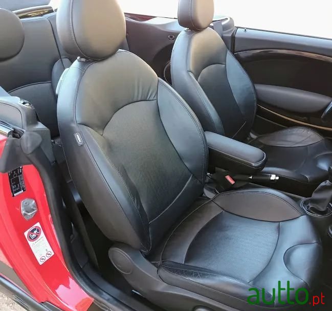 2010' MINI John Cooper Works photo #2