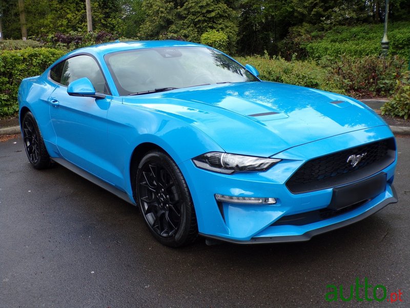 2022' Ford Mustang photo #2