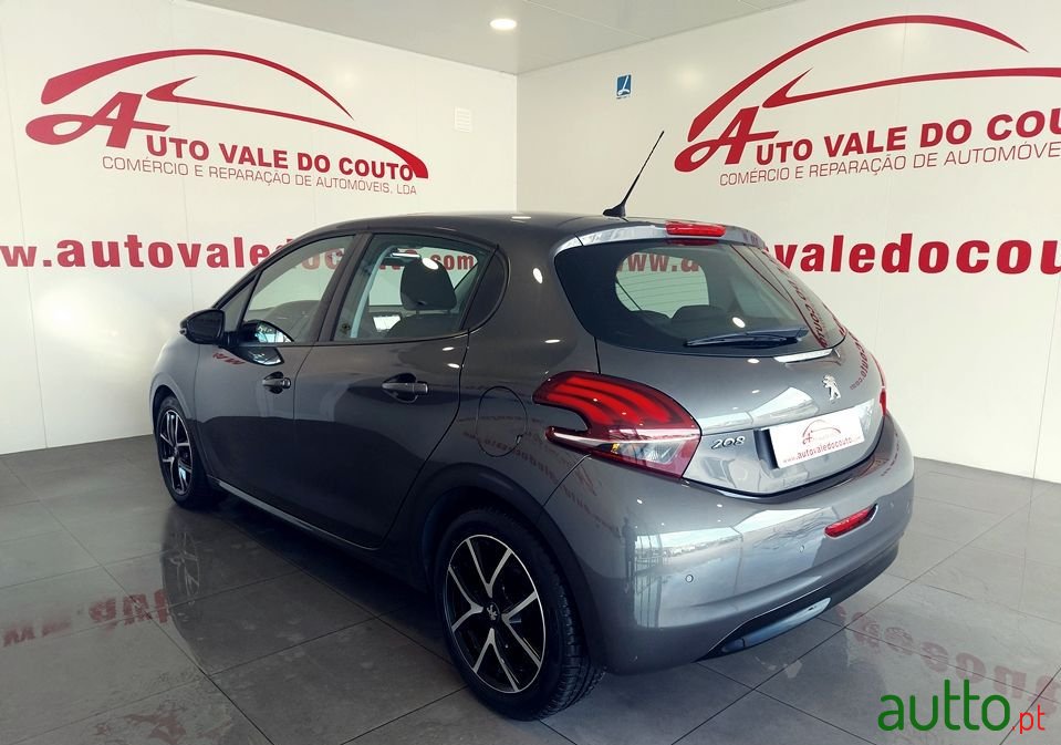 2019' Peugeot 208 photo #4