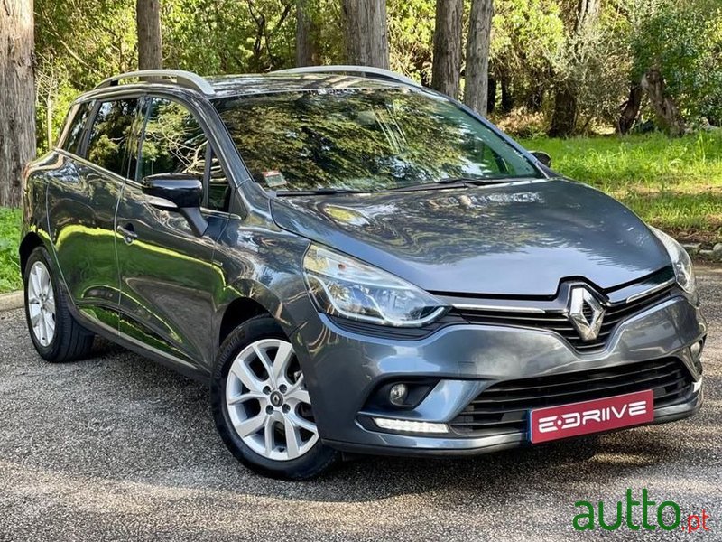 2019' Renault Clio Sport Tourer photo #1