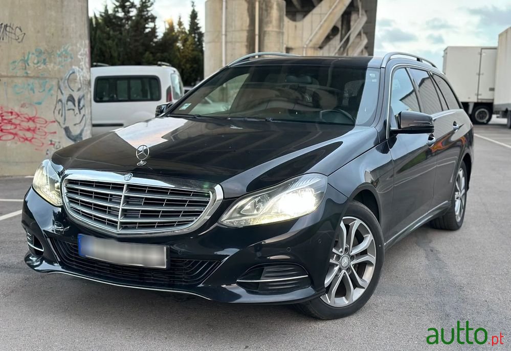 2013' Mercedes-Benz E 300 photo #4