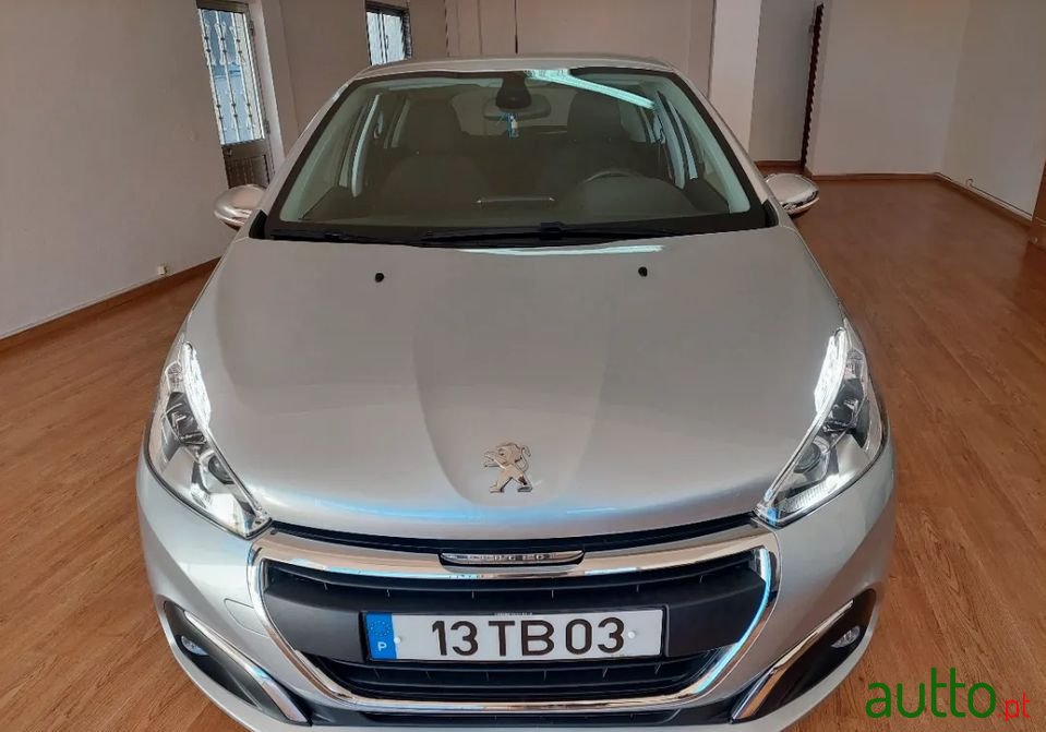 2017' Peugeot 208 photo #2