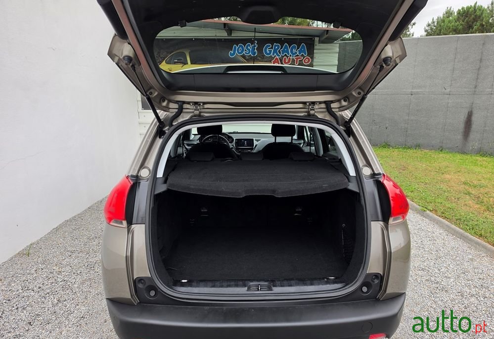 2016' Peugeot 2008 photo #4