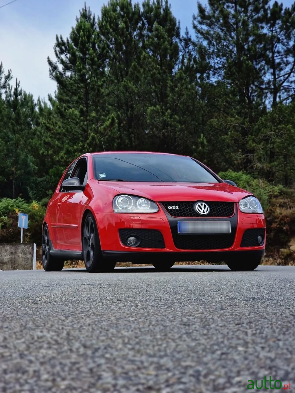 2006' Volkswagen Golf photo #1