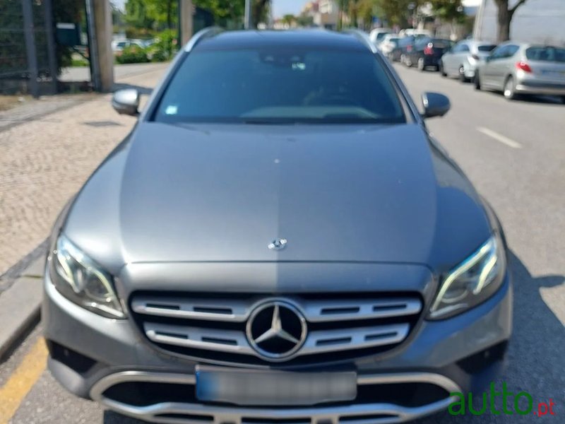 2017' Mercedes-Benz E-220 photo #4