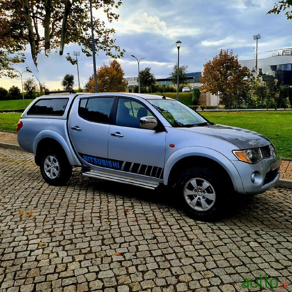 2007' Mitsubishi L200 photo #1