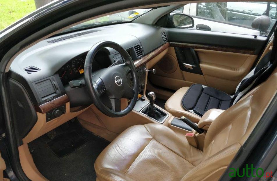 2002' Opel Vectra 16V Elegance photo #3