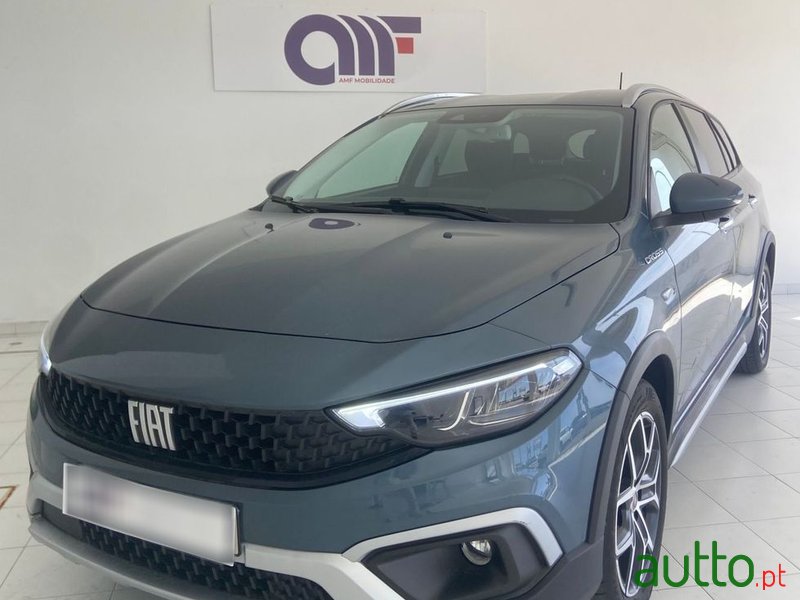 2022' Fiat Tipo Station Wagon Cross photo #2