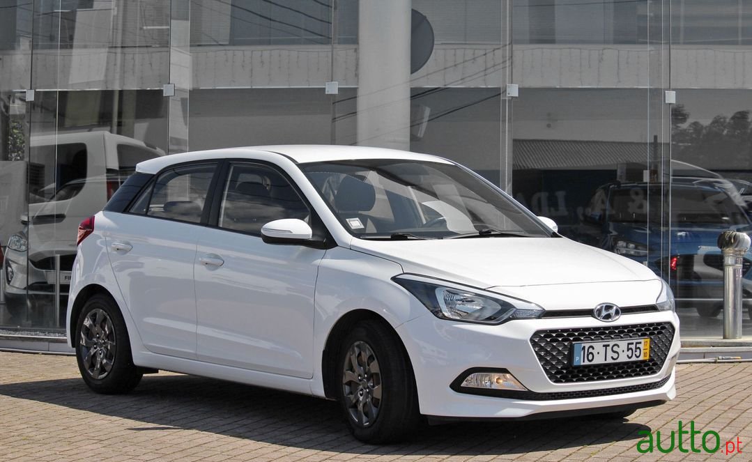 2017' Hyundai i20 photo #1